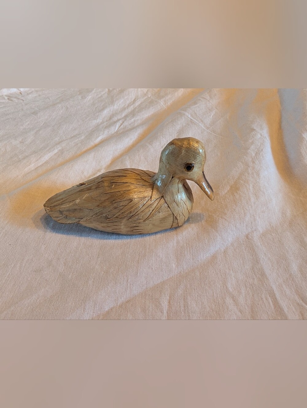 2/40$ Vintage Carved Wood Duck in Natural Tan and Gold Tones